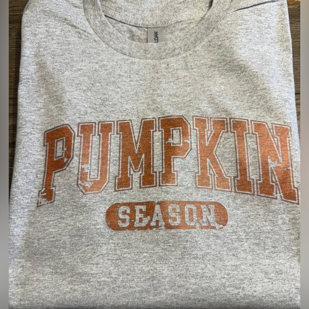 PUMPKIN SEASON graphic tee